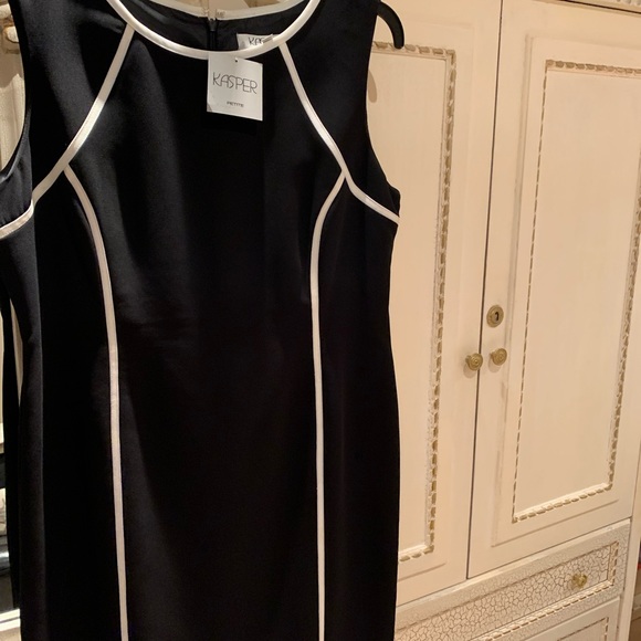 Brand new beautiful Kasper dress black in white.size : 14P - Picture 8 of 16